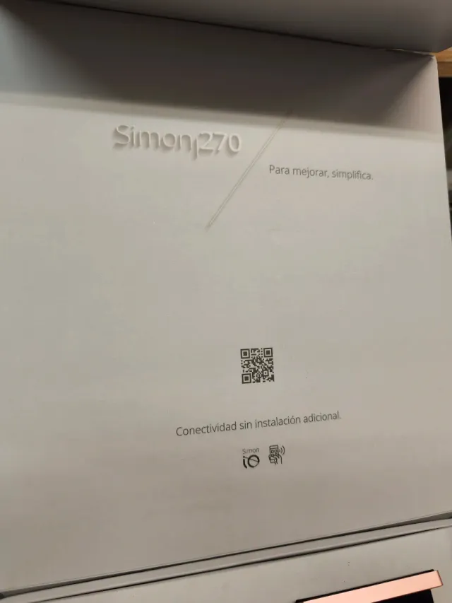 Simon 270 Mecanismo Interruptor y Enchufe