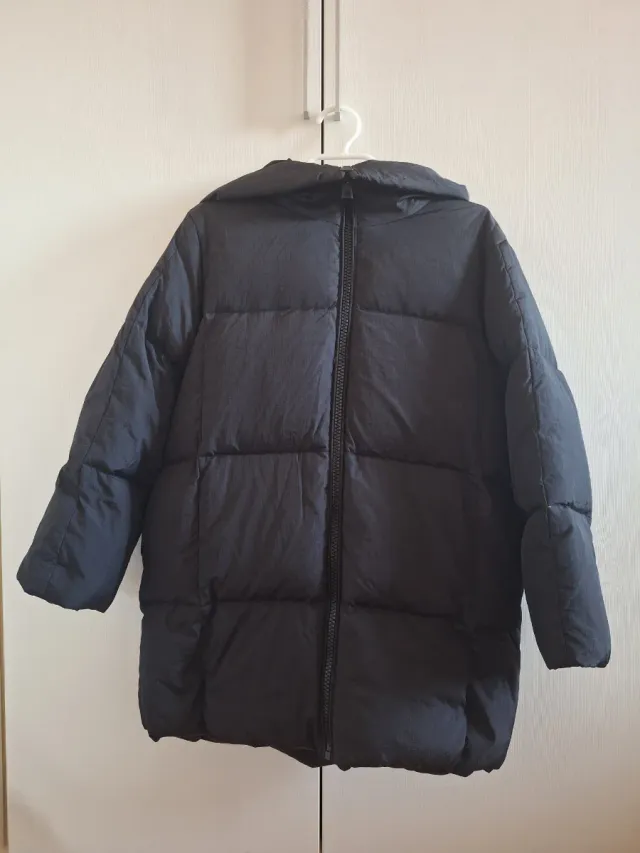 Abrigo plumífero negro de Zara 9-10 años 140 cm