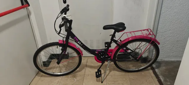 Bicicleta niña 24 rosa y negra