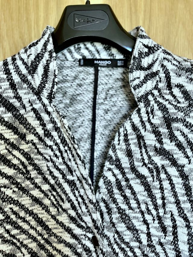 Chaqueta Mango Estampado Cebra Talla M