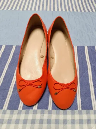 Manoletinas naranjas con lazo