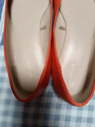 Manoletinas naranjas con lazo