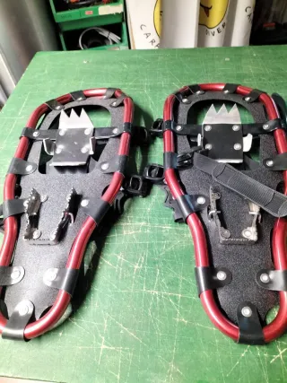 Raquetas de nieve, con par de bastones de regalo