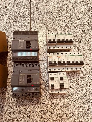 Diferenciales y magnetotérmicos Siemens y Schneide