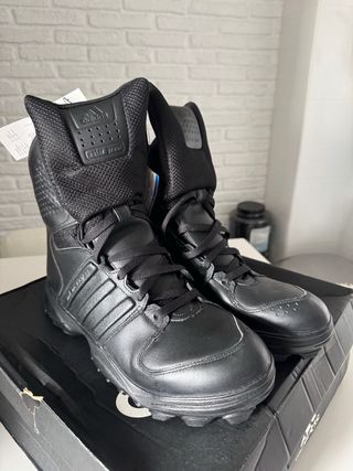 48 Botas Adidas GSG 9.2 policía seguridad