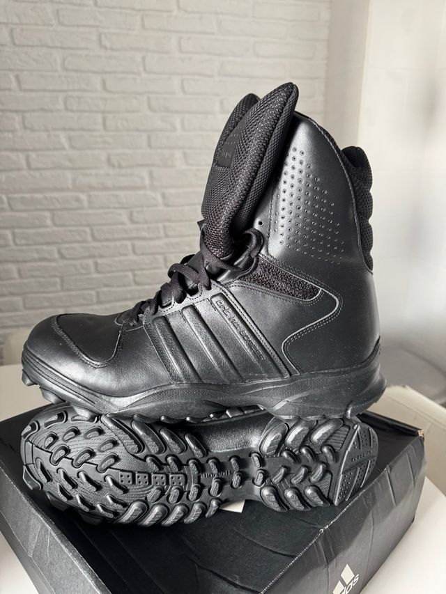 48 Botas Adidas GSG 9.2 policía seguridad