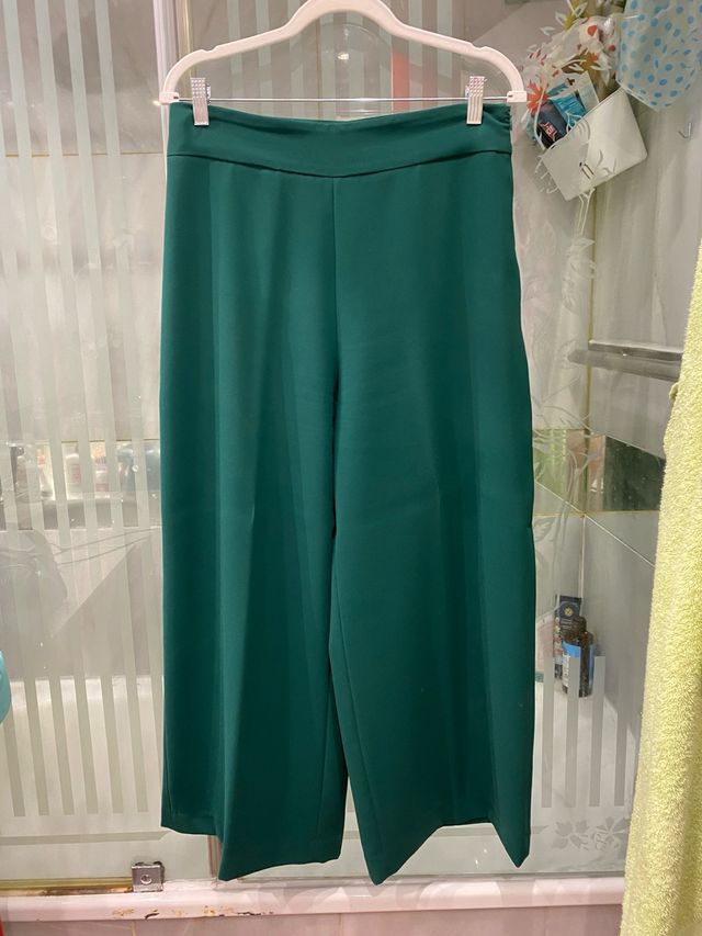 Pantalón palazzo Zara verde talla L