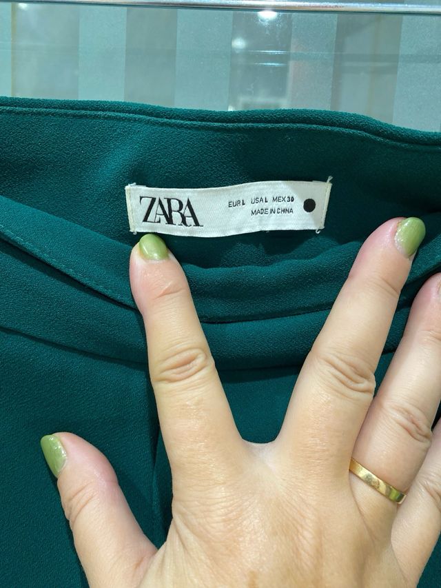 Pantalón palazzo Zara verde talla L