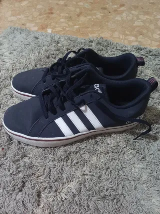 Zapatillas Adidas Azul y Blanco