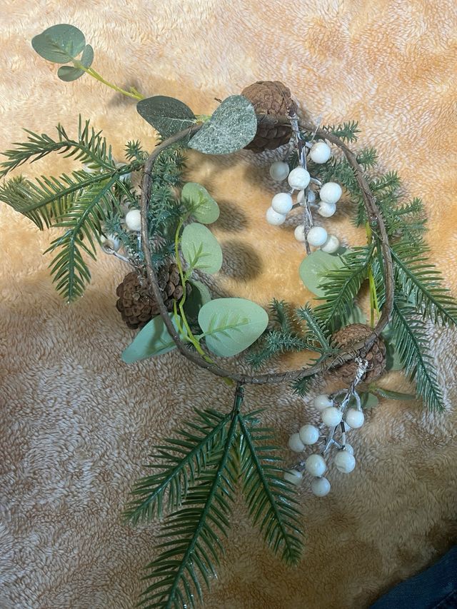 Corona Navideña Pino y Bayas