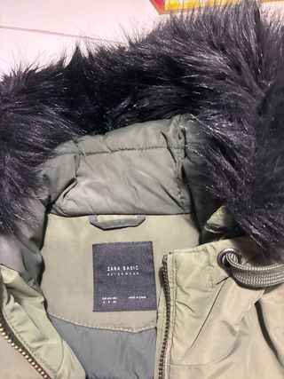 Gabardina ZARA BASIC verde