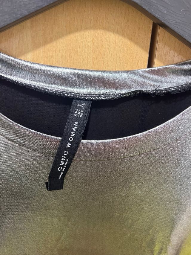 Camiseta plateada metalizada QMN Woman