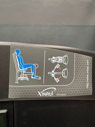 Máquina de gimnasio para aductor/abductor