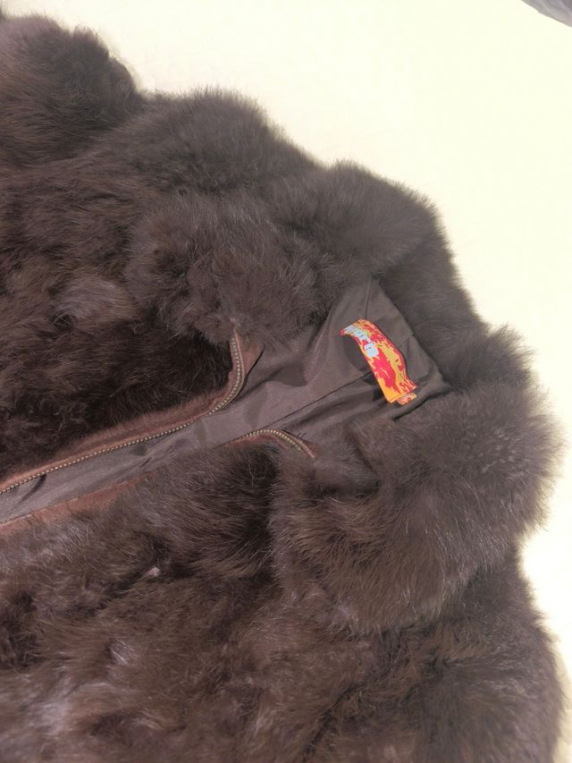 Chaqueta de piel marrón