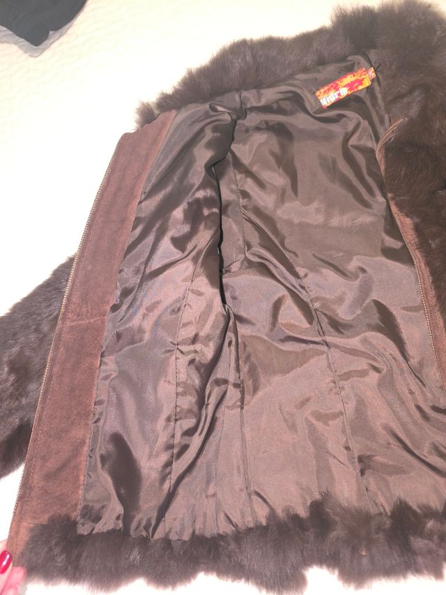 Chaqueta de piel marrón