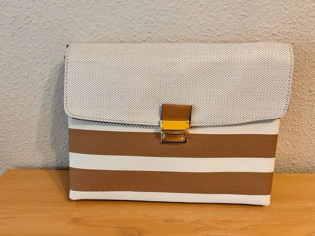 Bolso de hombro tipo cartera rayas marrón y blanco