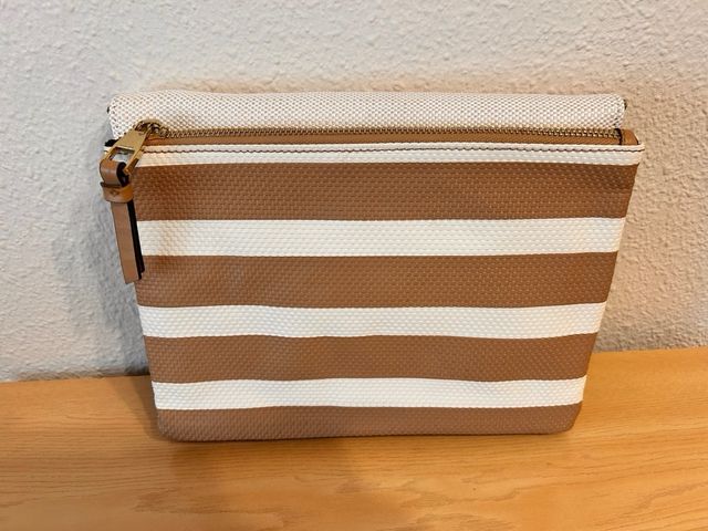 Bolso de hombro tipo cartera rayas marrón y blanco
