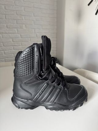 39 1/3 Botas Adidas GSG 9.2 policía seguridad
