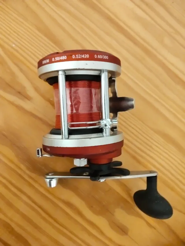 Carrete Pesca Yokozuna Tunna 500GL Naranja