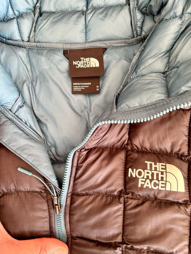 The North Face Plumas con Capucha Talla M