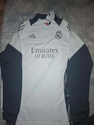 Conjunto Real Madrid sin estrenar