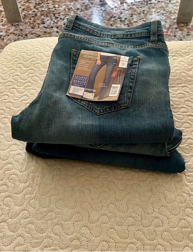Pantalones vaqueros campana (flare), tallas varias