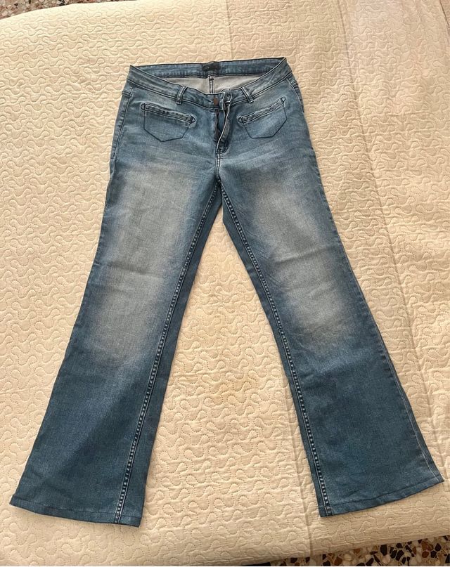 Pantalones vaqueros campana (flare), tallas varias