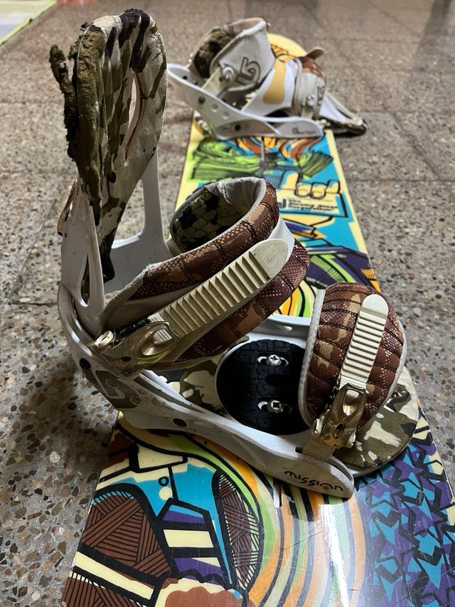Tabla Snow Burton con Fijaciones
