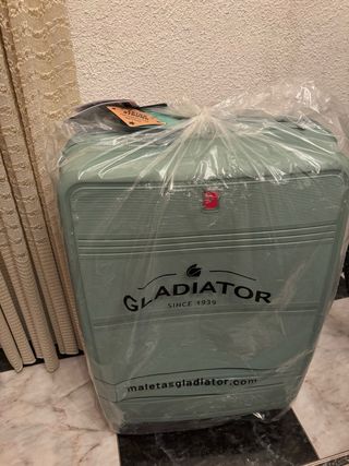 Maleta Grande Gladiator Saona nueva a estrenar