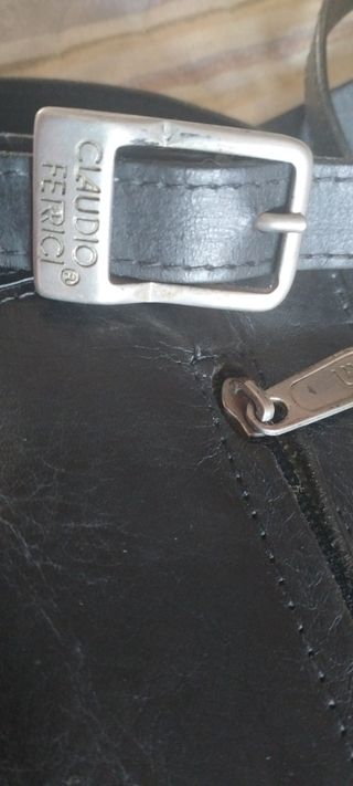 Bandolera Cuero marca CANDIDO GONZALEZ Negra