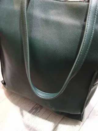 Borsa Twin Set verde con dettagli oro