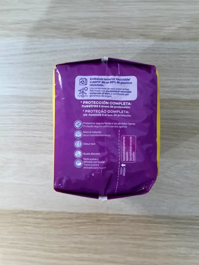 Paquete 20 Compresas Ausonia Discreet.