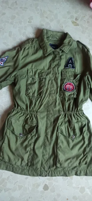 Parka fino Bershka talla M