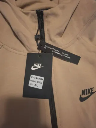 Conjunto Nike Tech Fleece Beige Nuevo