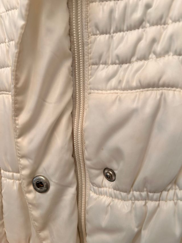 Abrigo acolchado blanco