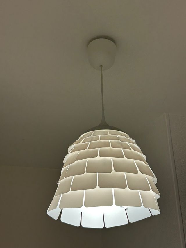 Lámpara colgante Ikea blanca
