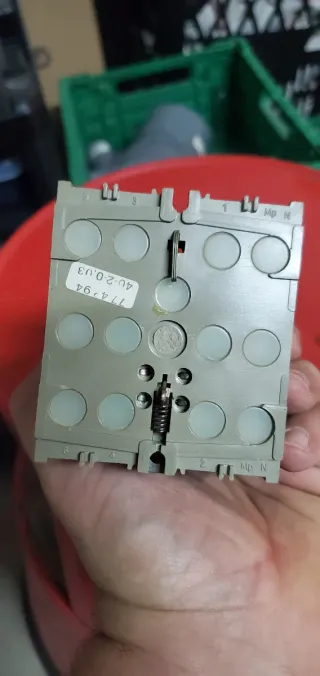 FI-INTERRUPTOR DIFERENCIAL SCHIELE