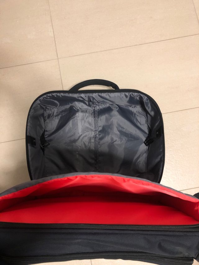 Maletín de viaje Case Logic negro