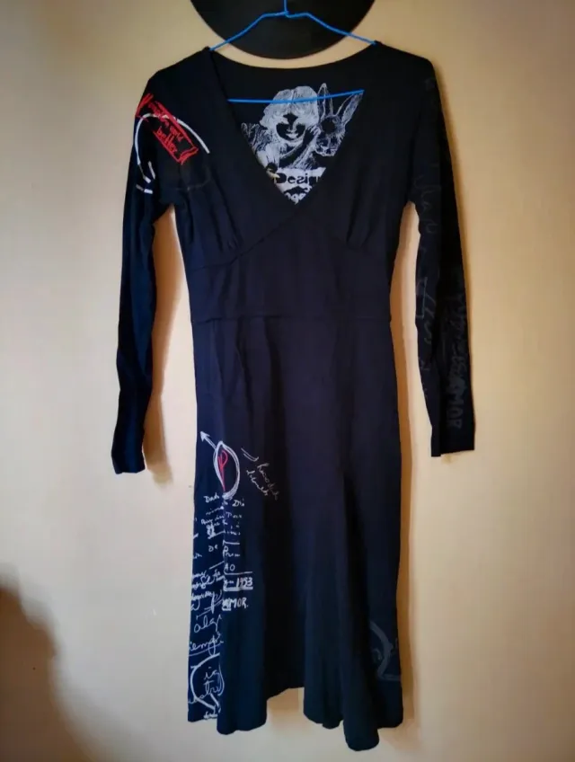 Vestido Desigual Negro con Estampado