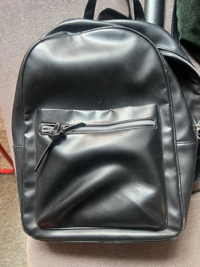 Mochila Primark Negra Mujer