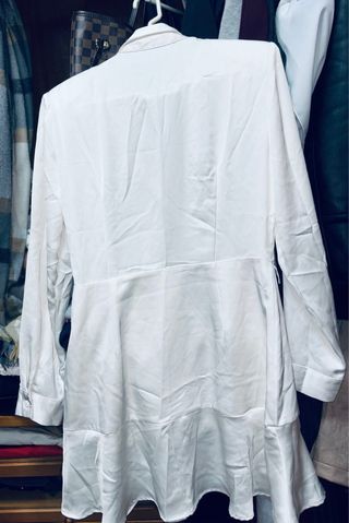 Vestido Stradivarius blanco manga larga