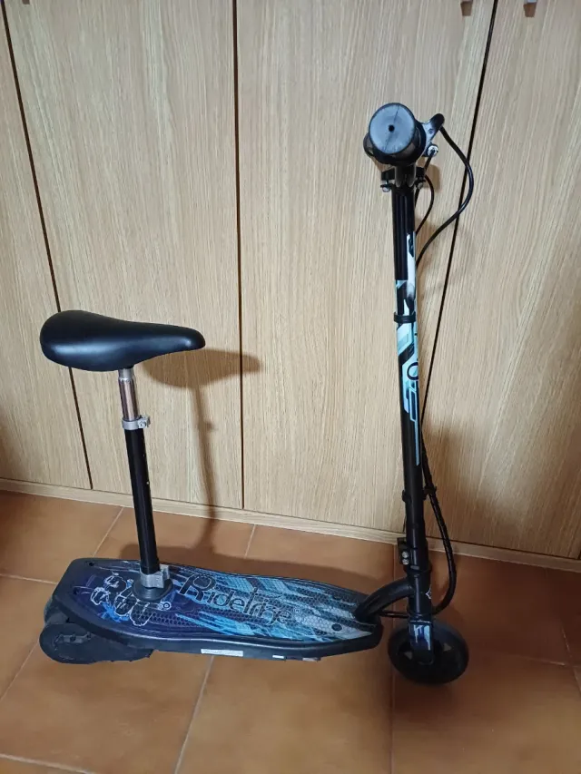 Patinete eléctrico con asiento