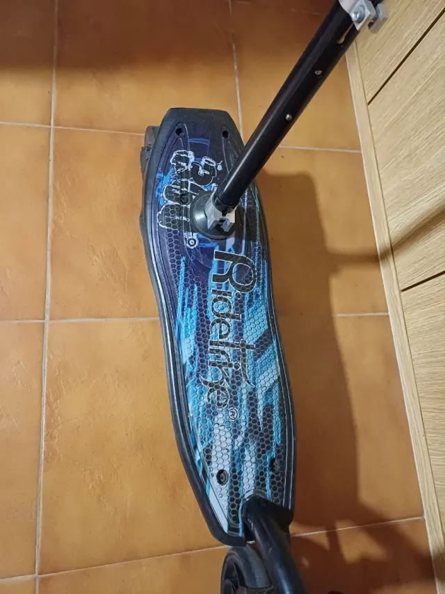 Patinete eléctrico con asiento