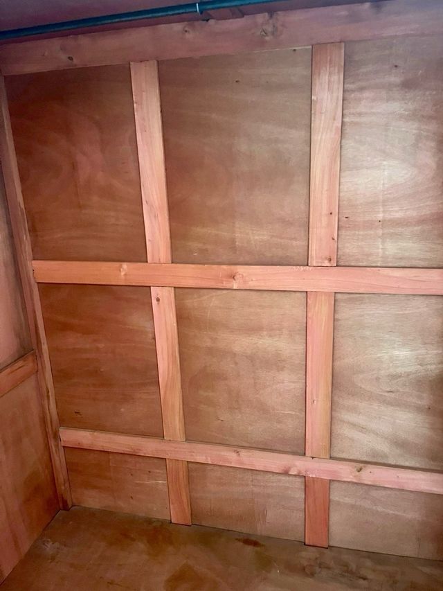 Mueble de madera con cajones