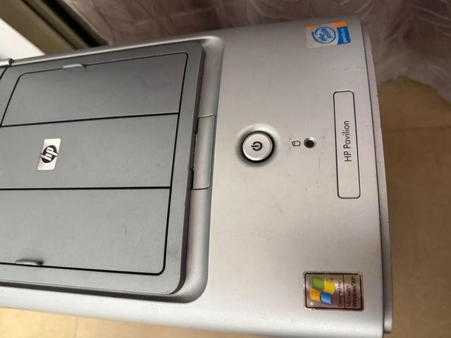 Torre HP Pavilion Gris/Plata