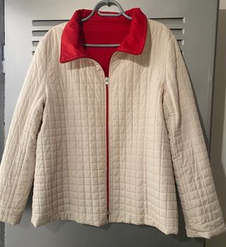 Cazadora reversible roja y beige