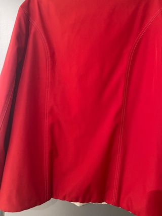 Cazadora reversible roja y beige