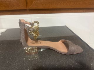 Sandalias Exé doradas y plateadas talla 40