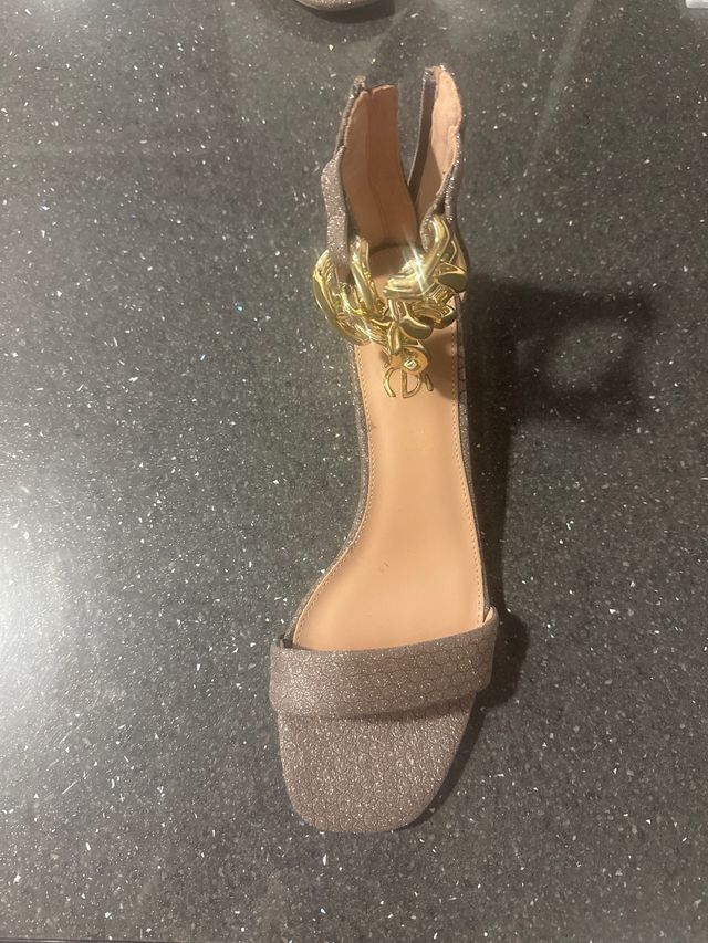 Sandalias Exé doradas y plateadas talla 40