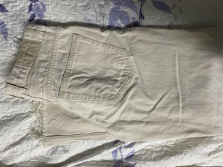 Pantalones vaqueros beige Pull and Bear
